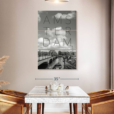 Masam Amsterdam Magere Brug Text And Skyline
