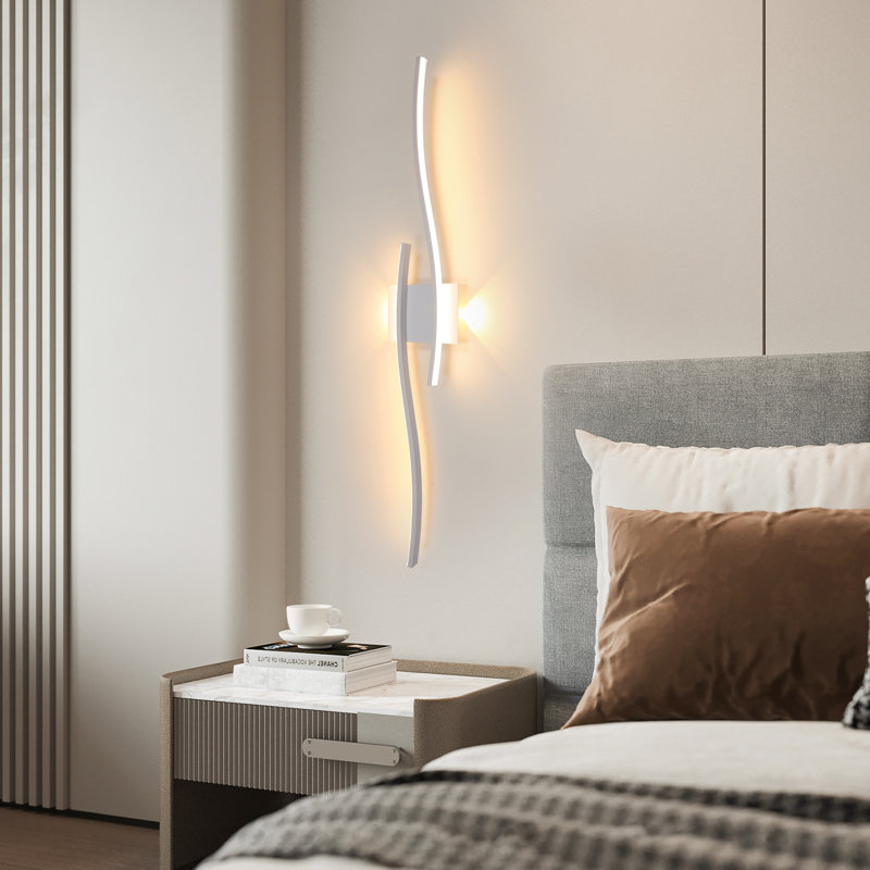 Modern Aluminum Linear LED Wall Light, 14cm H x 89cm W x 5.5cm D, White