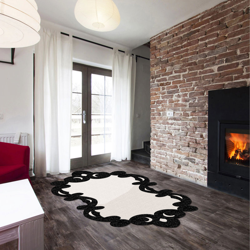 Tapis noir / blanc en polyester tissé à la machine Novath Strathcona, Nouveauté 3 pi 11 po x 5 pi 11 po