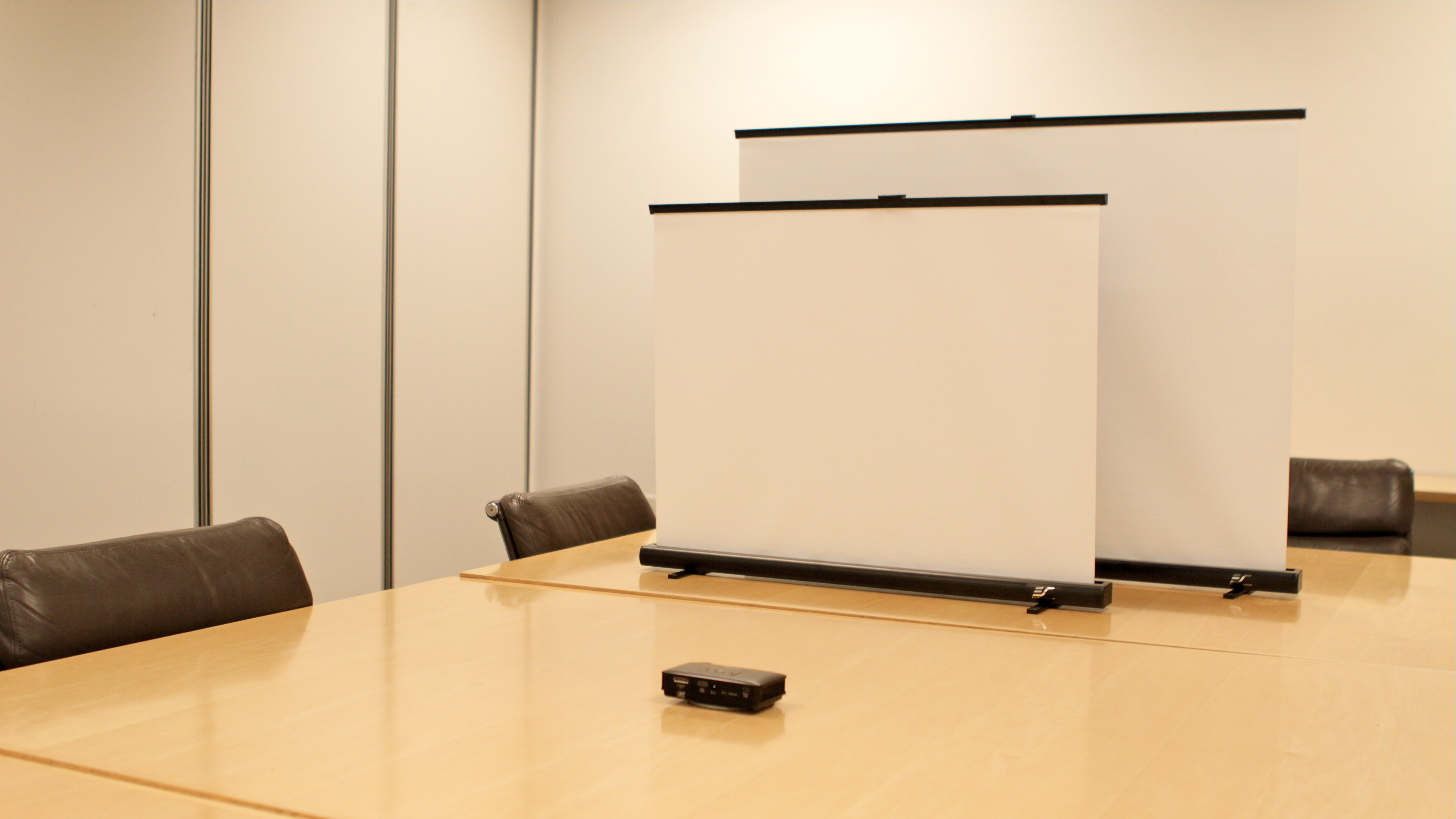 tabletop projector screen