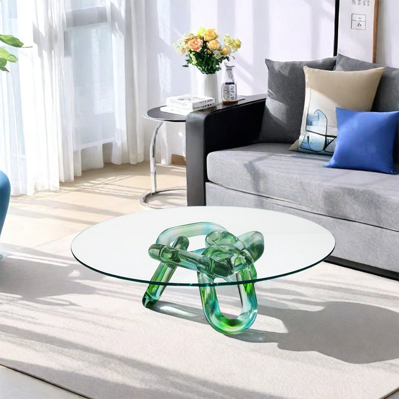 Table basse de style luxueux avec chaîne verte