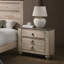 Ensemble de chambre à coucher 5 pièces Contemporary White Finish Washed - grand lit, commode, miroir, tables de chevet