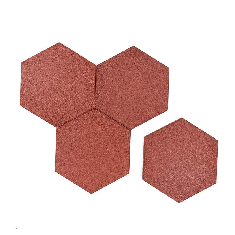 Pavé hexagonal en caoutchouc rouge