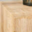 Table basse moderne en bois aggloméré avec texture de couleur bois clair lisse | Idée de cadeau