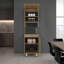 Garde-manger Fingal avec espace pour micro-ondes, quatre tablettes et rangement fermé, chêne naturel