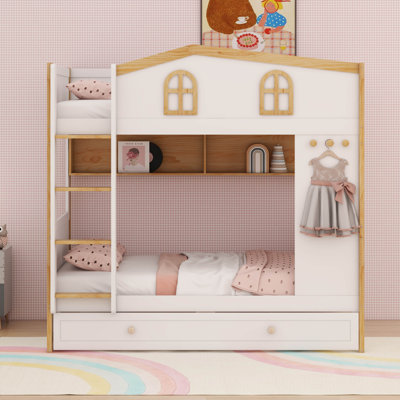 Lit superposé avec garde-corps en forme de maison, tablettes de rangement et lit gigogne