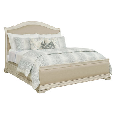 Shaylene Upholstered Scalloped Bed