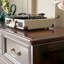 Armoire d'appoint en bois massif brun noisette