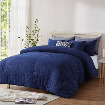 Suniya Seersucker Comforter Set