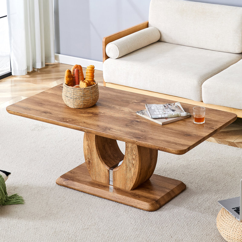 Table basse moderne et simple de luxe moderne de couleur bois. Le bureau d'ordinateur. La table de jeu. Convient à la salle à manger (seulement les tables, pas de chaises)