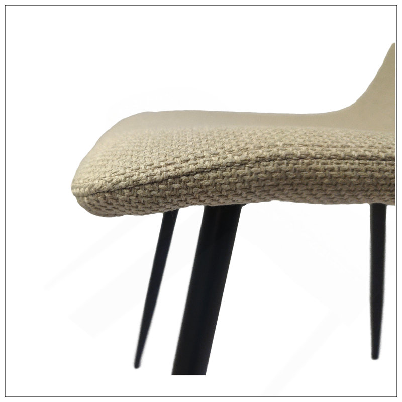 Ensemble de 4 chaises de salle à manger rembourrées modernes en lin, élégantes et confortables pour toute salle à manger.