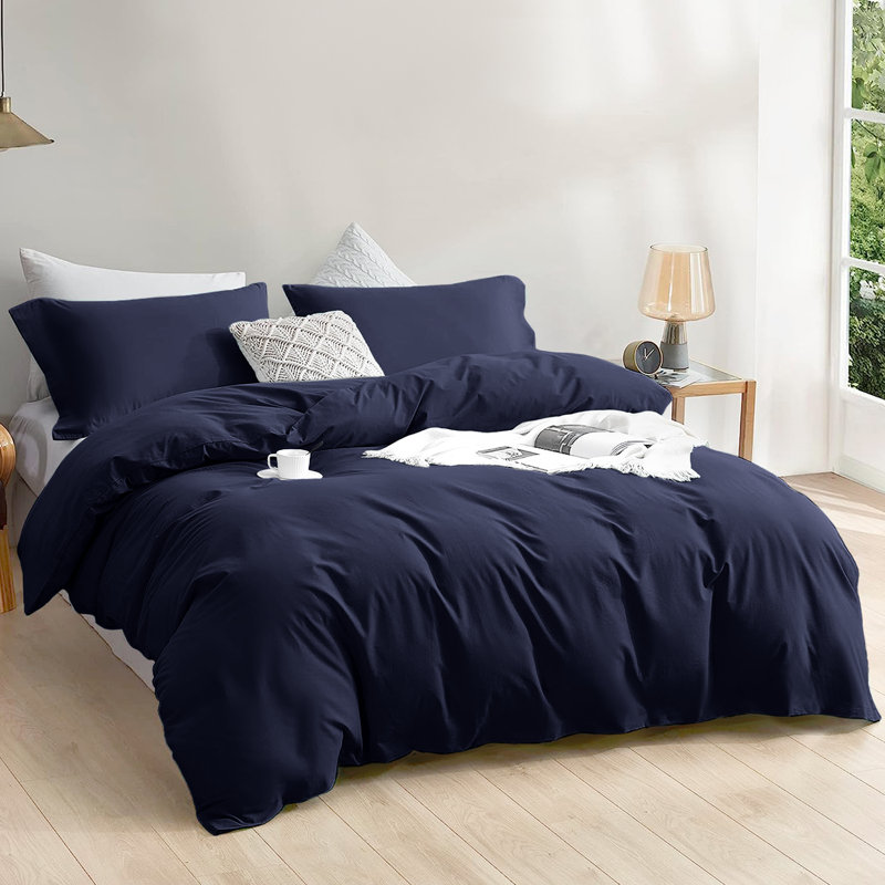 Luxury 4-Piece Microfiber Duvet Cover Complete Set, King Duvet Cover + 3 Additional Pieces, Navy