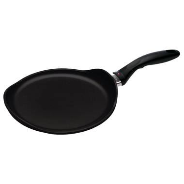 Le Creuset Enameled Cast Iron Crepe Pan with Rateau and Spatula, 10.75,  Cerise