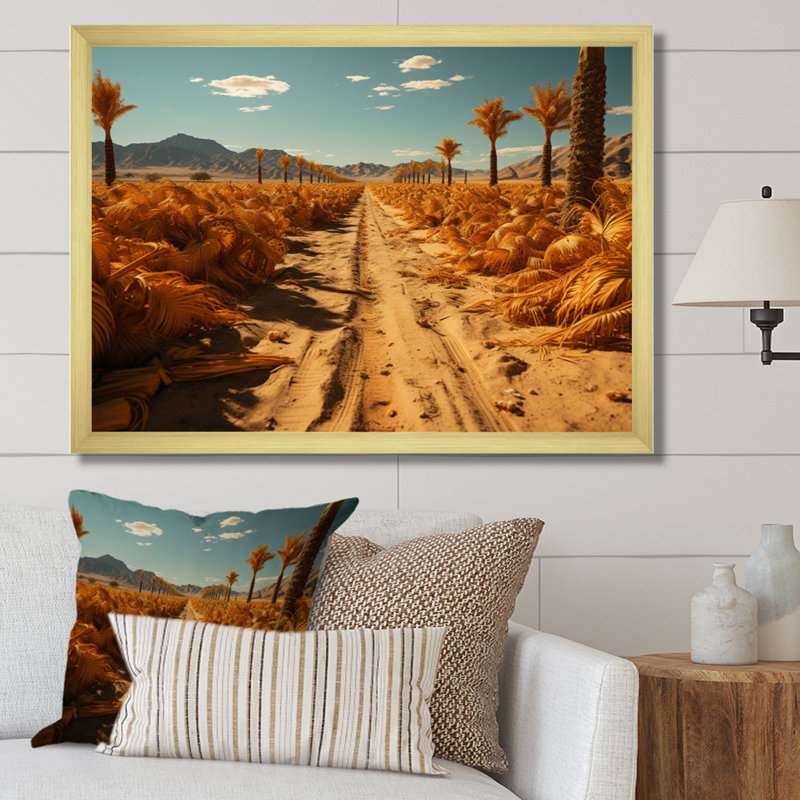 «Yellow Palm Trees Field II», reproduction sur toile, H 16 po x l 32 po x P 1 po, Encadrement doré