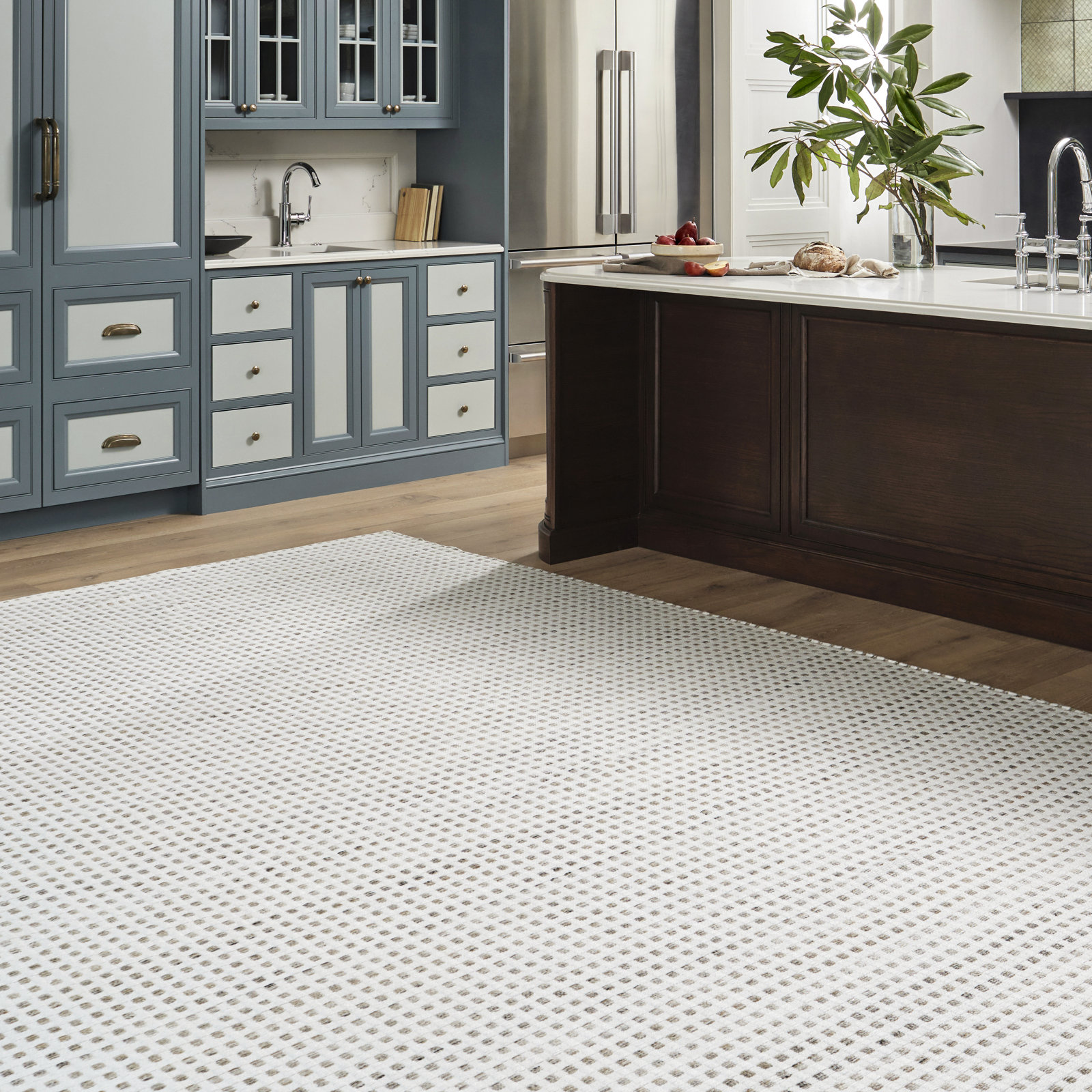 Gilson Hand-Woven Beige Geometric Rug, Rectangle 9' x 12', Gray