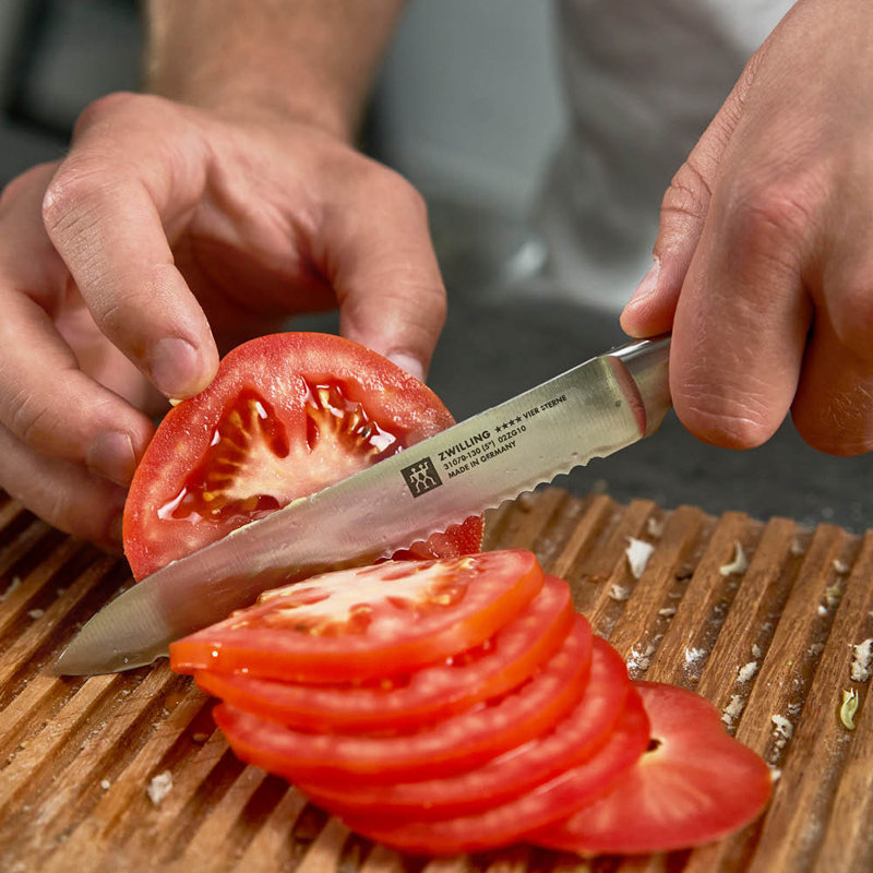 ZWILLING J.A. Henckels ZWILLING Four Star 5-inch Serrated Utility Knife