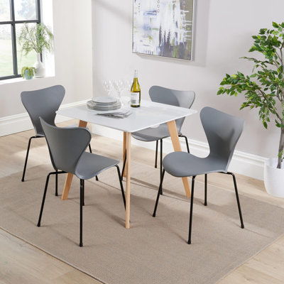Valda 4 - Person Dining Set