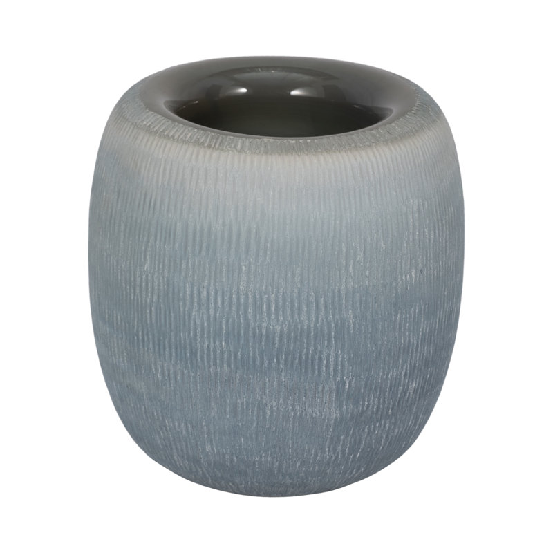Vase en verre bleu 9 po, H 9 po x l 8 po x P 8 po