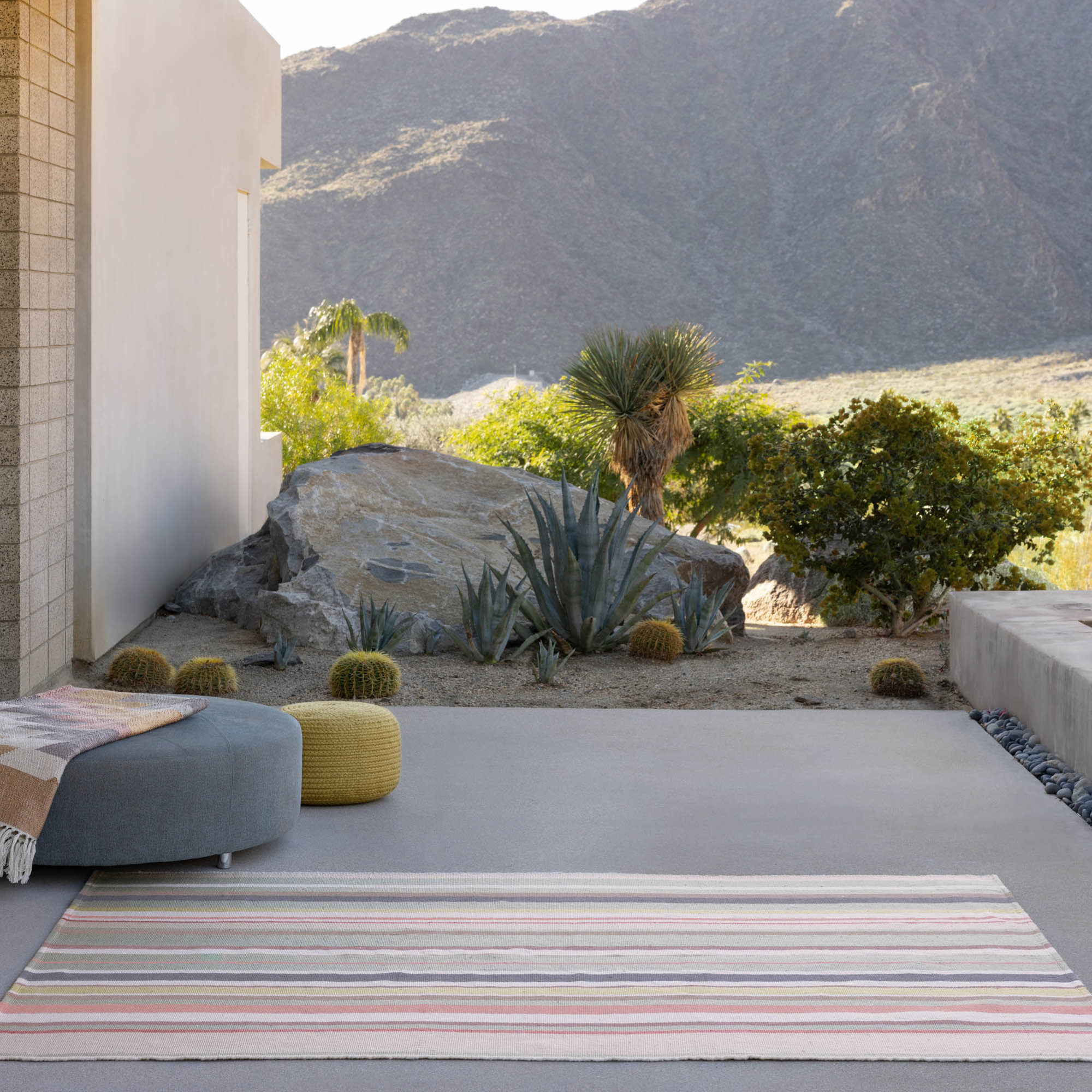 Godina Handmade Performance Indoor/Outdoor Rug, Runner 3' x 8'