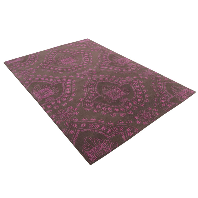 Tapis brun foncé 5 x 8 Pineland
