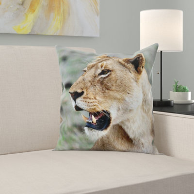 Coussin lioness