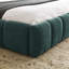 Structure de lit tapissier grand format avec tissu épais, lit plateforme grand format en chenille avec tête de lit et structure solide-1153220472