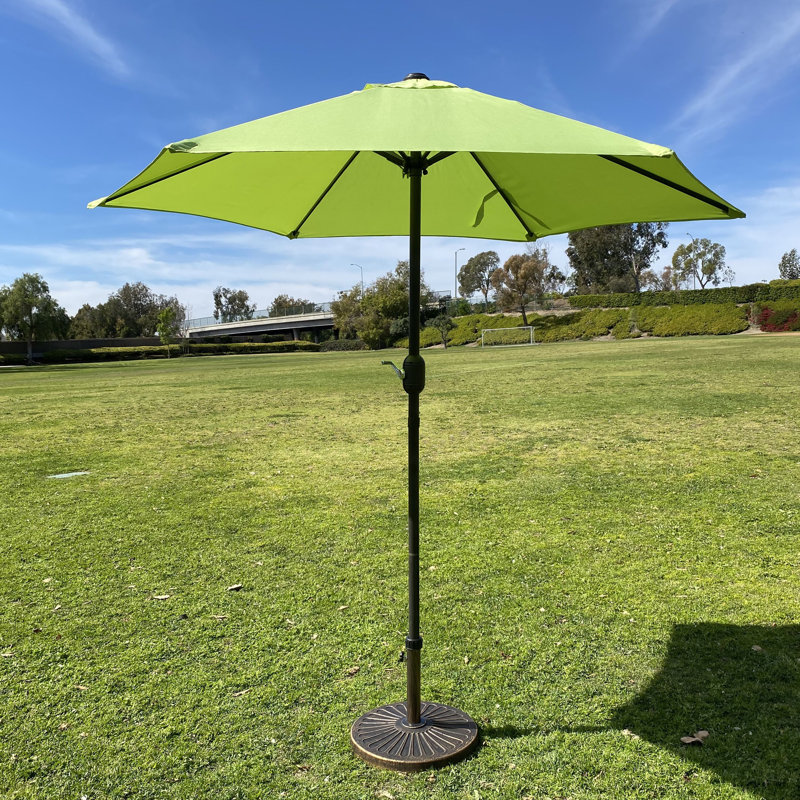 Parasol de marché hexagonal Lotus avec base / vert lime 7,5 pi Lotus