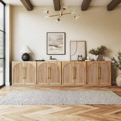 Ensemble de 2 buffets de 65 po avec portes en bois à double arc et tablettes réglables, brun clair
