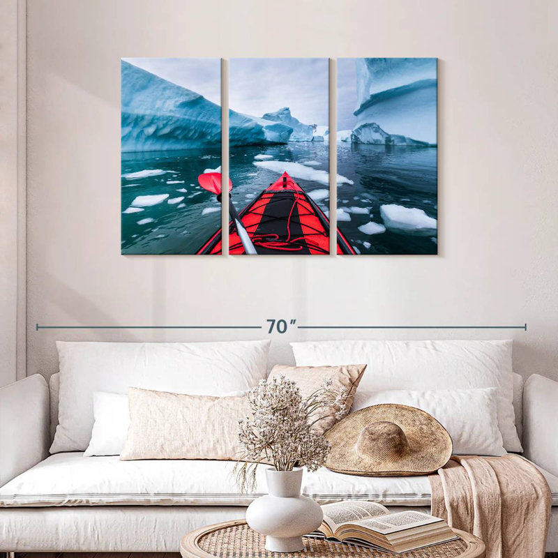 Kayak rouge Sireci en Antarctique, H 28 po x l 45 po