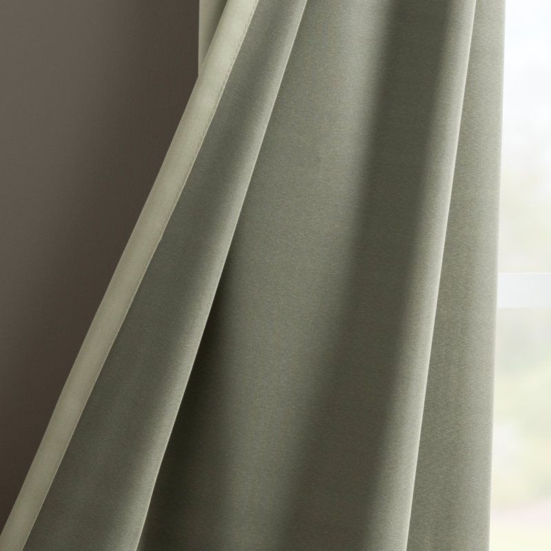 Panneau de rideau à œillets thermique Wayfair Basics® Alianna, Vert sauge, l 54 po x L 63 po