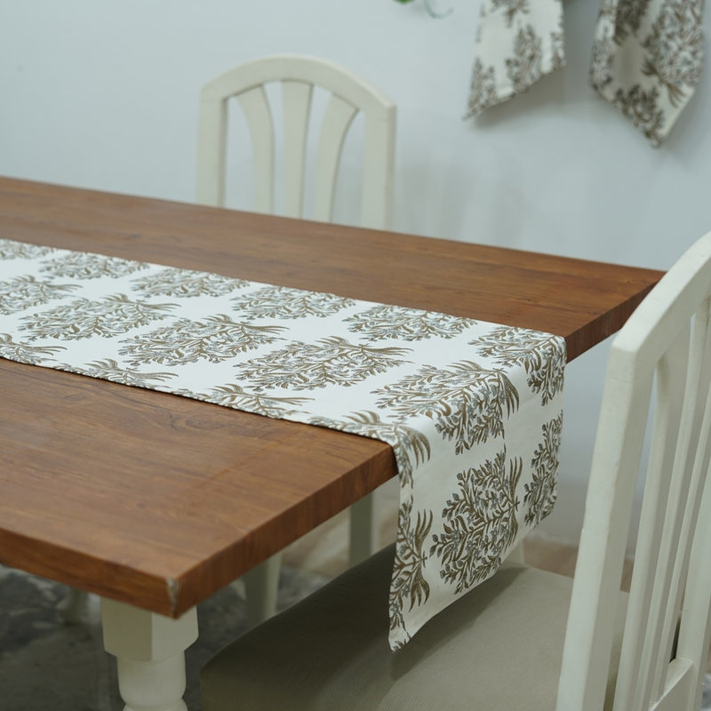Chemin de table Red Barrel Studio® 16X70, chemin de table imprimé bloc, Vrindavan, gris, Rectangle 11 po