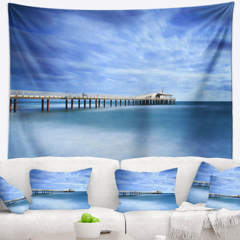 Tapisserie «Seascape Pier Infinite to Blue Sea», H 32 po x l 39 po