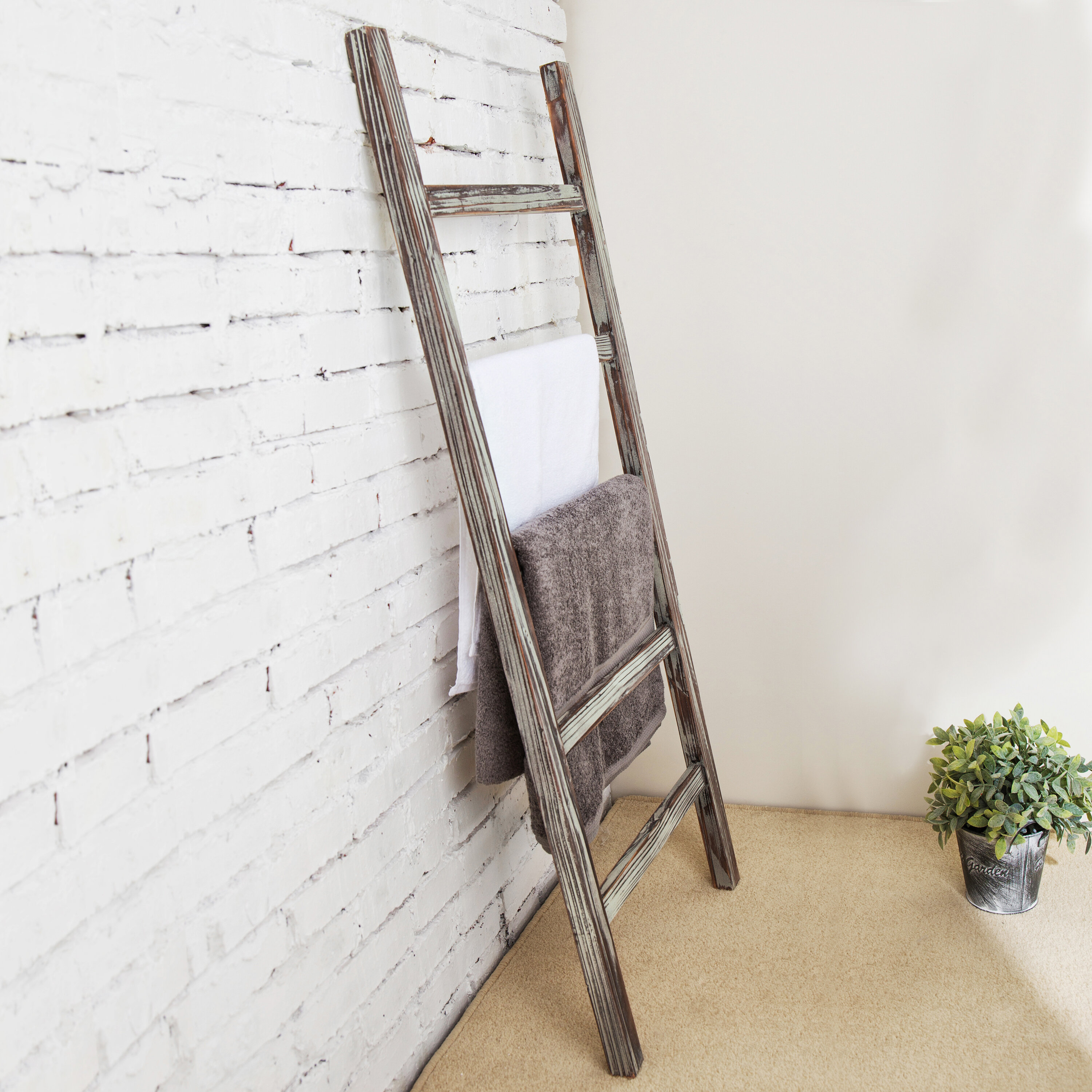 Gracie oaks barnwood decor collection outlet vintage blanket ladder