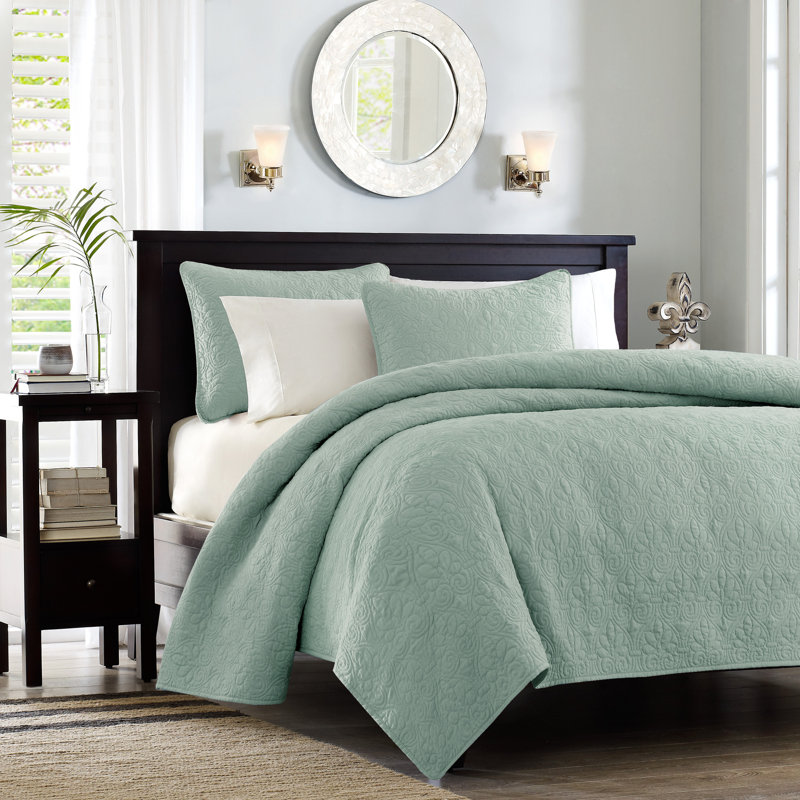 Seafoam Twin Reversible Microfiber Quilt Set