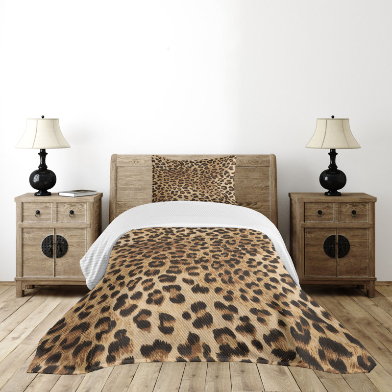 Ambesonne Leopard Print Bedspread Wild Animal Skin, Twin Bedspread + 1 Standard Sham