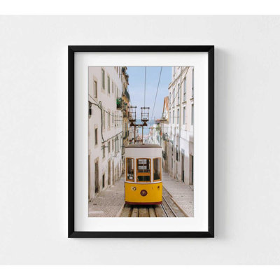 Yellow Yellow in Lisbon - European Travel, reproduction de photo