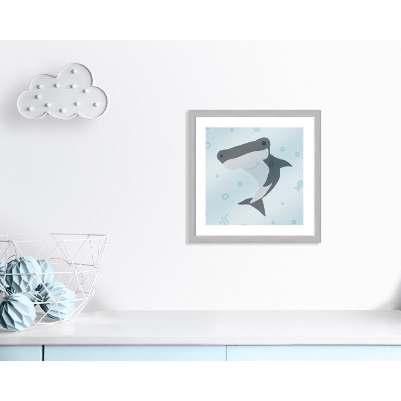 Impression sur papier Happy Hammerhead, H 22,5 po x l 22,5 po x P 0,6 po, Encadré plat argent