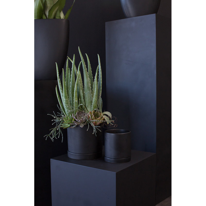 Vase de table en céramique noir intérieur/extérieur, H 7 po x l 7,25 po x P 7,25 po