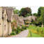 Pittoresque vieille maison en pierre pittoresque d'Arlington Row dans le village de Bibury en Angleterre-93997061