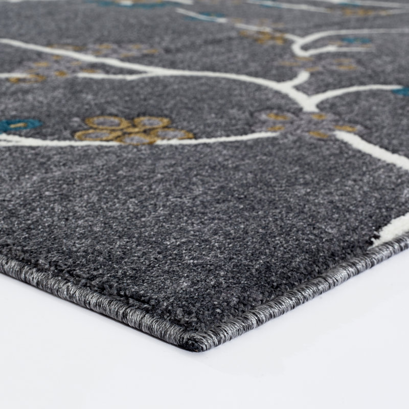 Tham Floral Indoor Rug, 5' x 7'