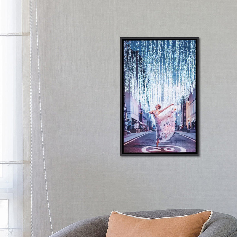 Forevers Twenty in Moscow par Hobopeeba - reproduction de photo, Pas de tapis, H 26 po x l 18 po x 1,5 po