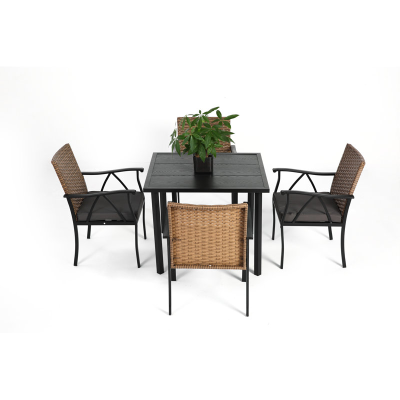 Ensemble repas extérieur pour 4 personnes