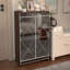 Élégante armoire de rangement en miroir avec fonctionnalité polyvalente pour n'importe quelle pièce