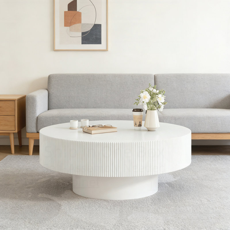 Table ronde contemporaine avec rainures et pieds cylindriques, facile à assembler et polyvalente pour les espaces de vie modernes