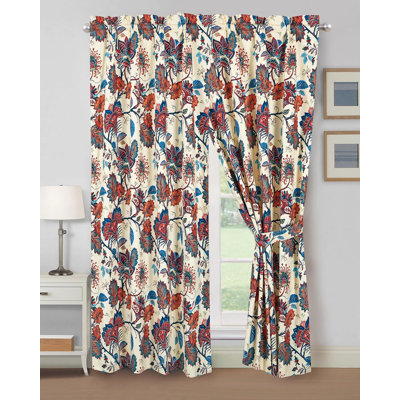 Paradise Printed Floral Curtain Set
