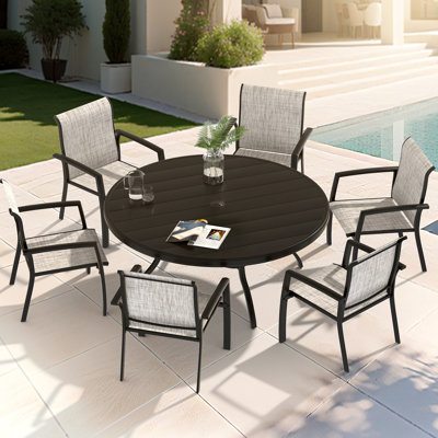 Ensemble de salle à manger 7 pièces 7 pièces, ensemble de 6 chaises de salle à manger empilables et table ronde d'extérieur en métal 52,95 po