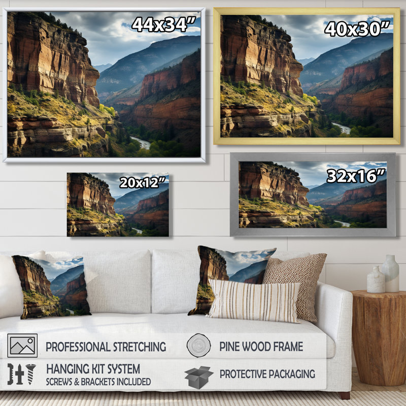 «Clouds Over The Canyon Mountain Flow - River Mountain», art mural, H 16 po x l 32 po, Cadre flottant noir, bois massif