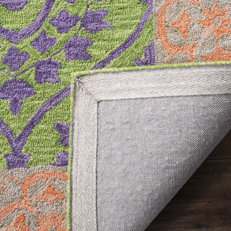 Guzi Hand Hooked Wool/Cotton Floral Rug in Violet/Green, Rectangle 3' x 5'