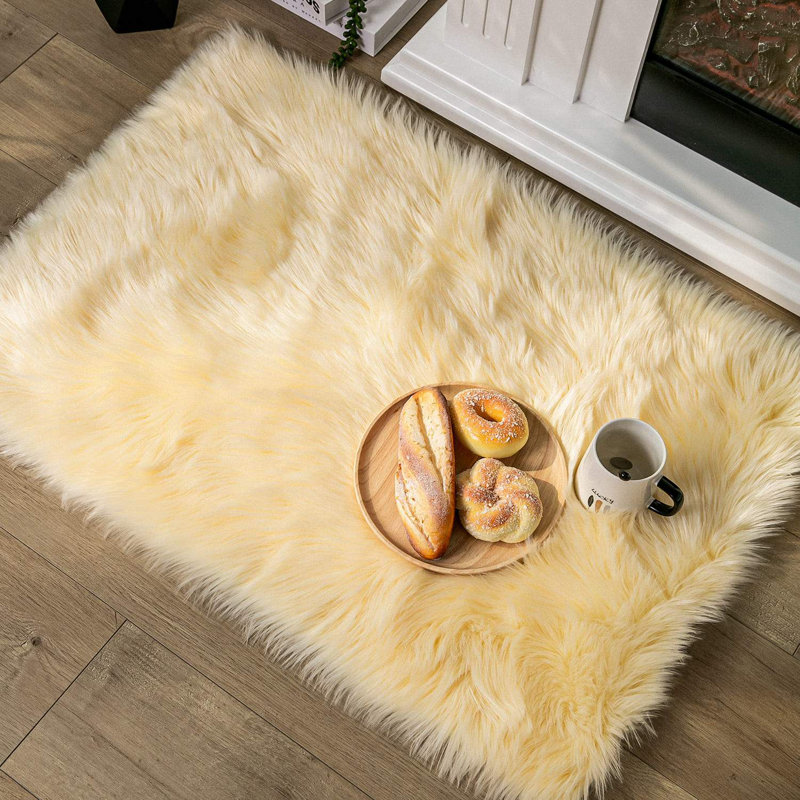 Tapis jaune à poils longs Haja, Rectangulaire 2 pi x 3 pi