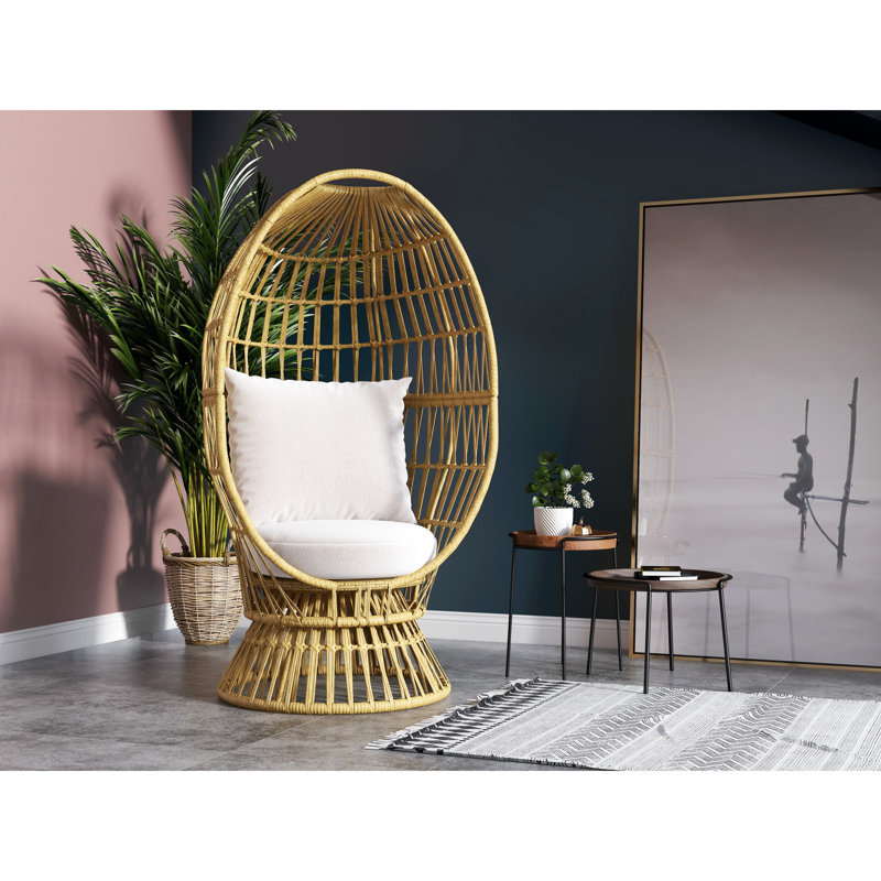 Chaise de patio avec coussins